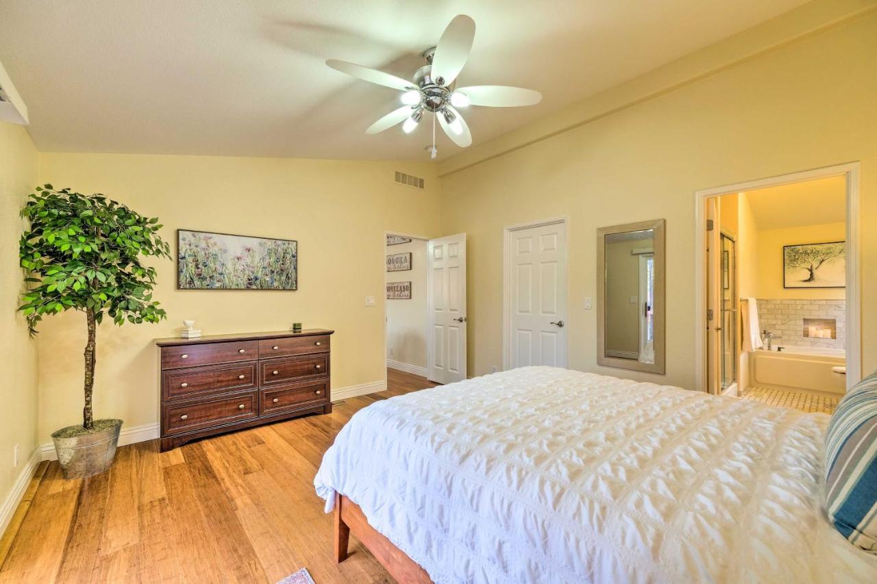 Groveland Gem With Deck, Game Room And Much More! Eksteriør billede
